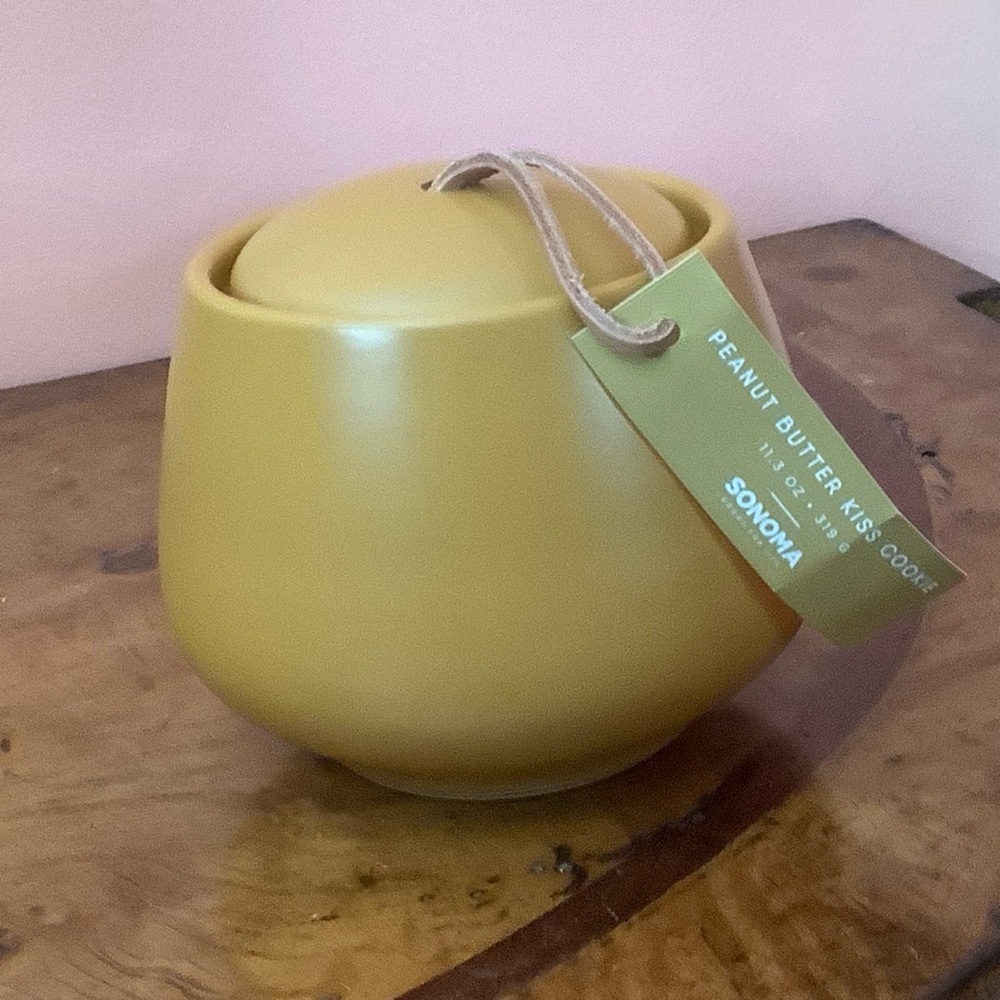 Sonoma Goods For Life Peanut Butter Kiss Cookie Lidded Jar 1 Wick Candle